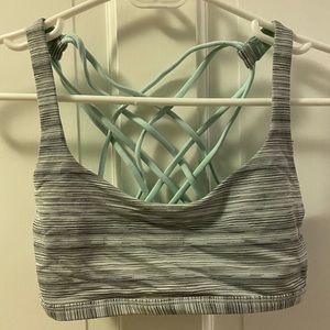 LULULEMON SPORTS BRA